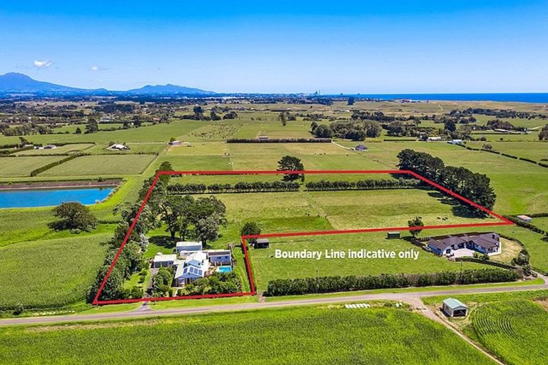 Photo of property in 21 Johnston Street, Brixton, Waitara, 4382