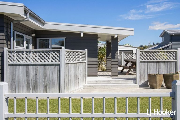 Photo of property in 12 Snell Crescent, Waihi Beach, 3611
