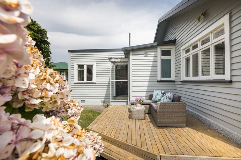 Photo of property in 81 Heretaunga Street, Palmerston North, 4414