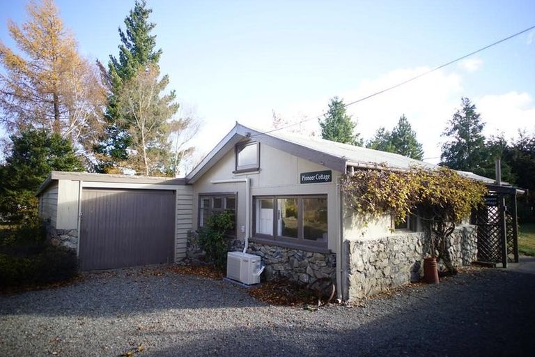 Photo of property in 5 Pioneer Drive, Lake Tekapo, 7999