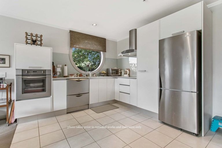 Photo of property in 1a/12 Selwyn Road, Cockle Bay, Auckland, 2014