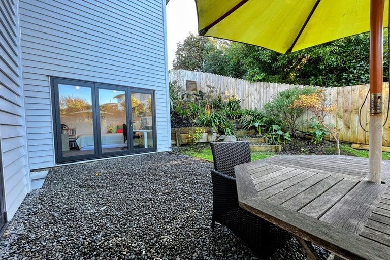 Photo of property in 8 The Track, Plimmerton, Porirua, 5026