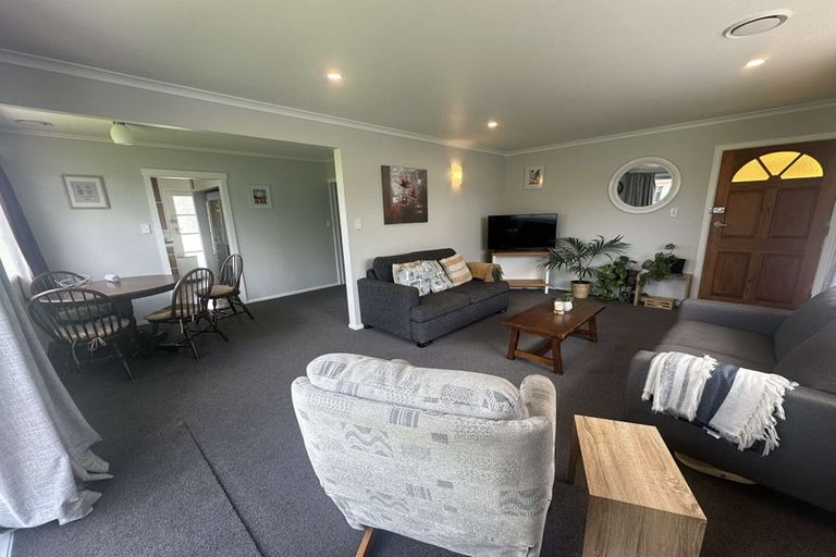 Photo of property in 25c Ward Street, Trentham, Upper Hutt, 5018
