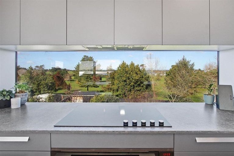 Photo of property in 172 Torkar Road, Clarks Beach, 2122