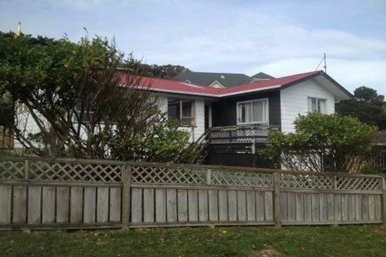 Photo of property in 14 Frobisher Street, Island Bay, Wellington, 6023