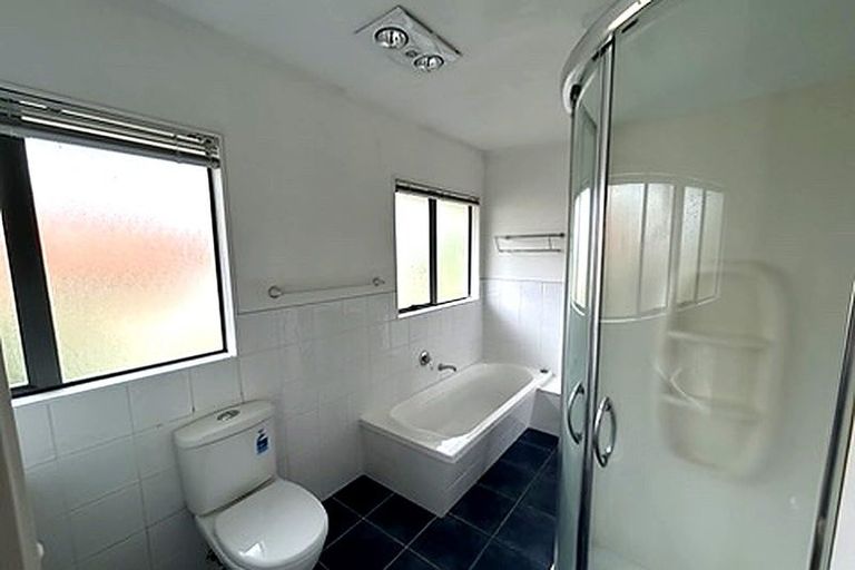 Photo of property in 3/8 Solana Court, Botany Downs, Auckland, 2010