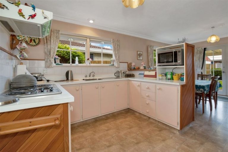 Photo of property in 18 Parkhouse Drive, Rangiora, 7400