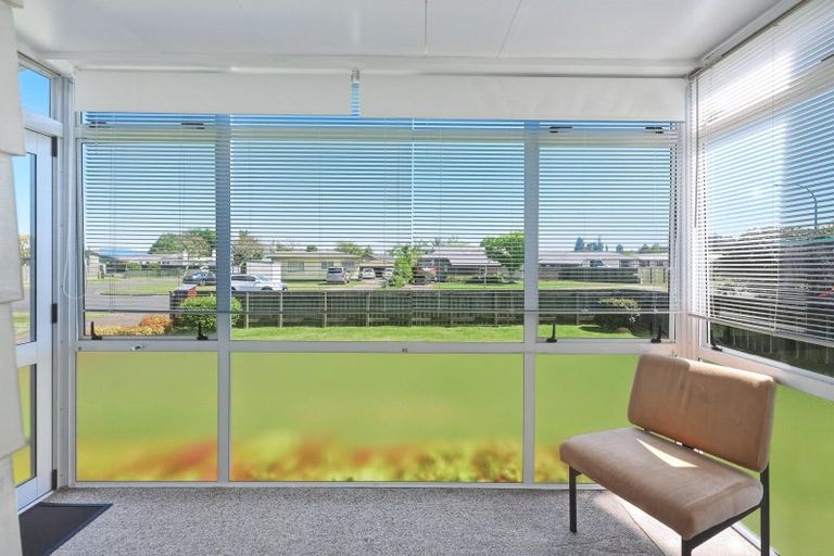 Photo of property in 25 Browning Crescent, Owhata, Rotorua, 3010
