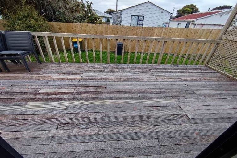 Photo of property in 47 Meadowood Drive, Unsworth Heights, Auckland, 0632