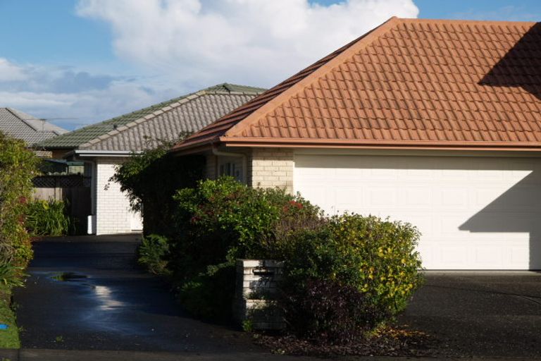 Photo of property in 97a Golfland Drive, Golflands, Auckland, 2013