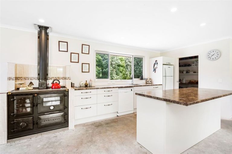 Photo of property in 6 Tavinor Road, Otaika, Whangarei, 0170