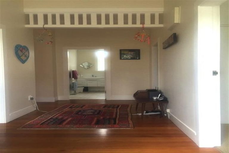 Photo of property in 47 Eden Street, Island Bay, Wellington, 6023