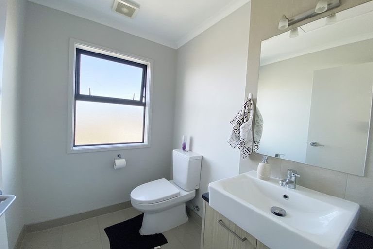 Photo of property in 4 Hirimate Place, Flat Bush, Auckland, 2019