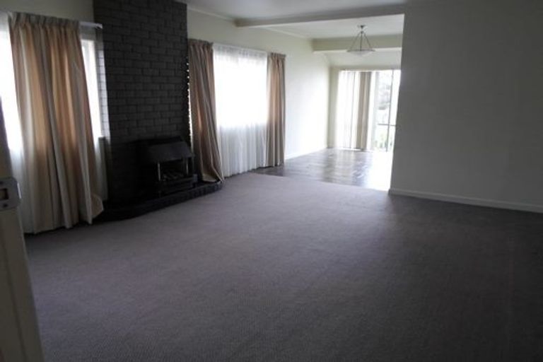 Photo of property in 20 Dallinghoe Crescent, Milford, Auckland, 0620