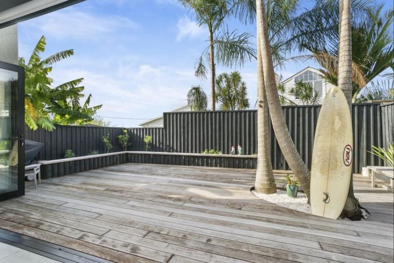 Photo of property in 81 Queen Street, Northcote Point, Auckland, 0627