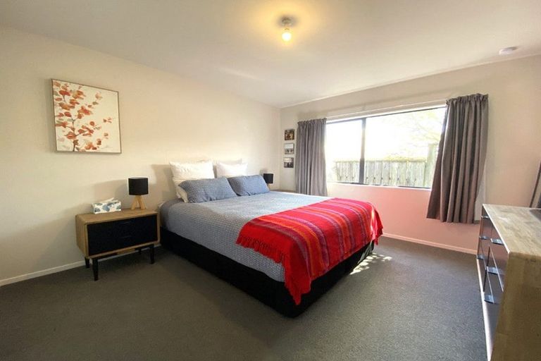 Photo of property in 4 Tarawera Road, Johnsonville, Wellington, 6037