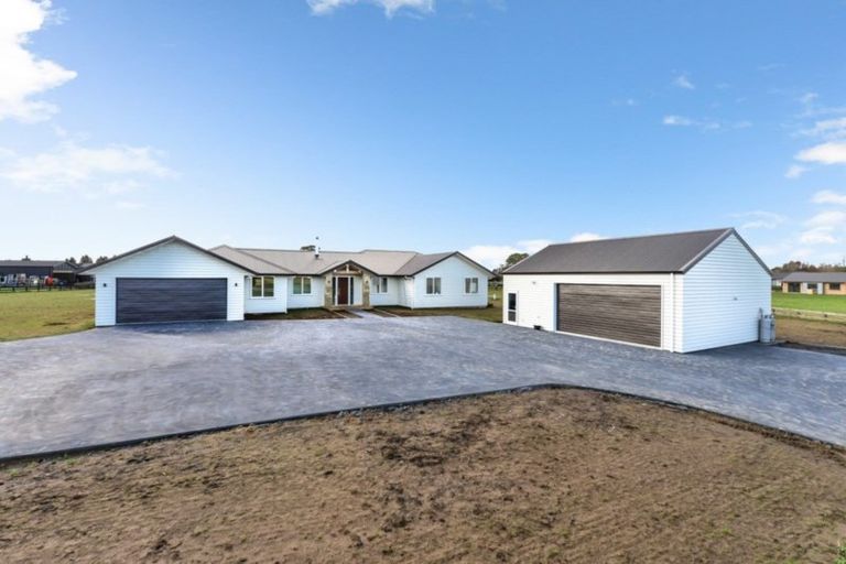 Photo of property in 17 Margot Lane, Matangi, Hamilton, 3283