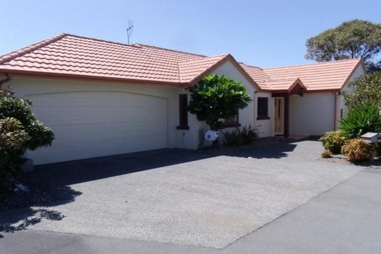 Photo of property in 40a Kensington Drive, Taradale, Napier, 4112