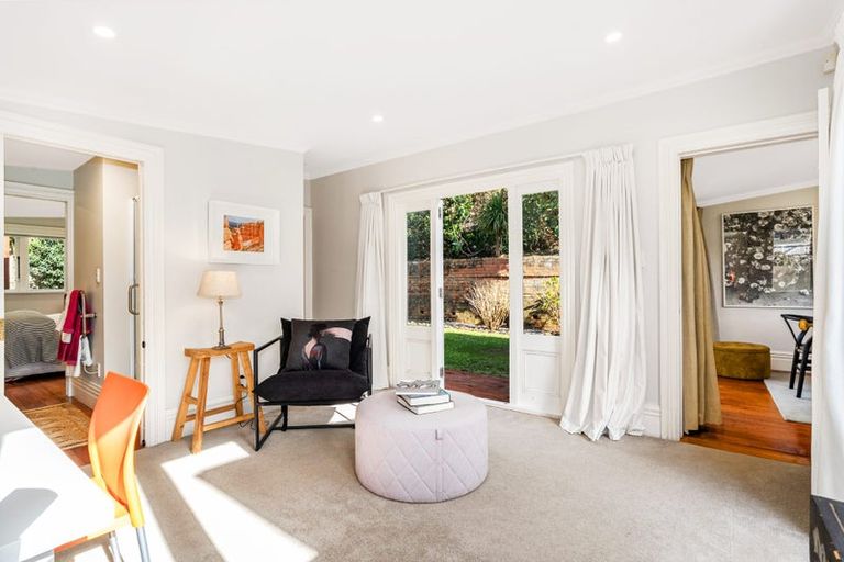 Photo of property in 9 Ranfurly Terrace, Mount Cook, Wellington, 6021
