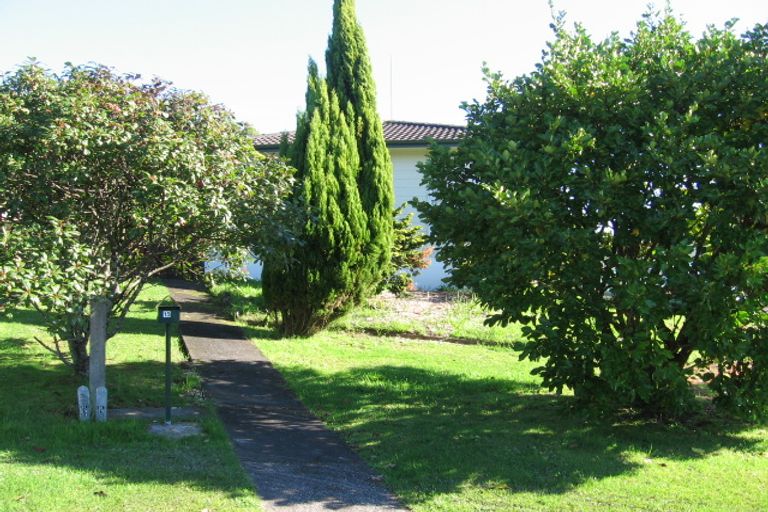 Photo of property in 15 Glynnbrooke Street, Te Atatu South, Auckland, 0610