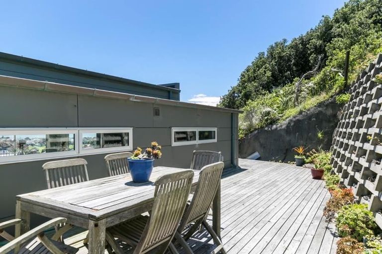 Photo of property in 79 Mantell Street, Seatoun, Wellington, 6022