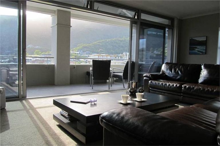 Photo of property in Oxleys Rock Apartments, 401/6 London Quay, Picton, 7220