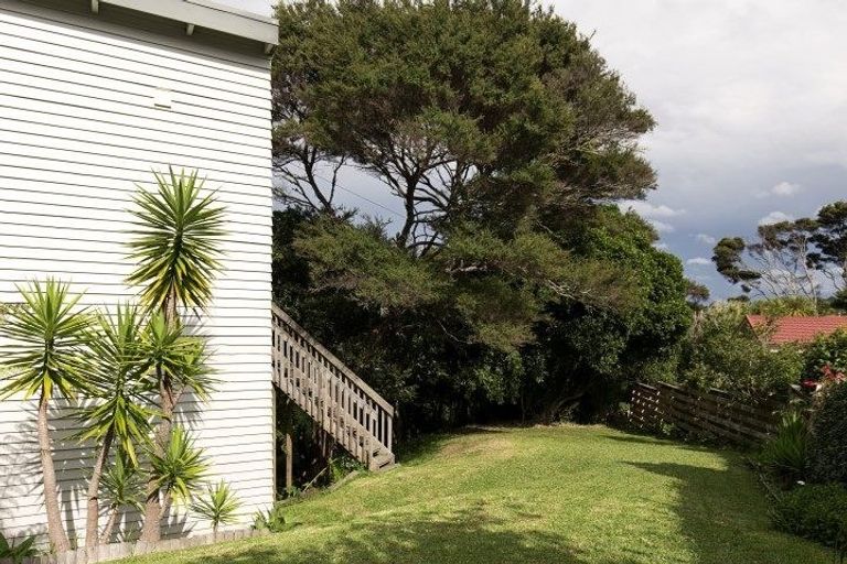 Photo of property in 1/26 Bryers Place, Bayview, Auckland, 0629