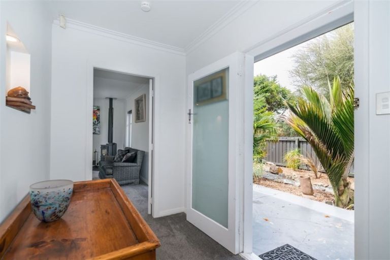 Photo of property in 27 Stirling Crescent, Hokowhitu, Palmerston North, 4410