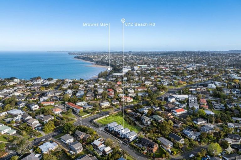 Photo of property in 2 Tiri View Place, Waiake, Auckland, 0630