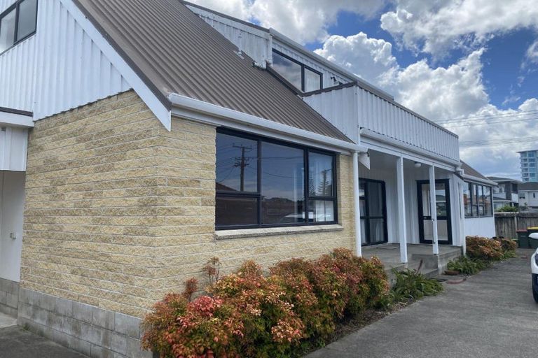 Photo of property in 18 Riverside Road, Orewa, 0931