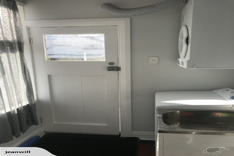 Photo of property in 24 Majoribanks Street, Mount Victoria, Wellington, 6011