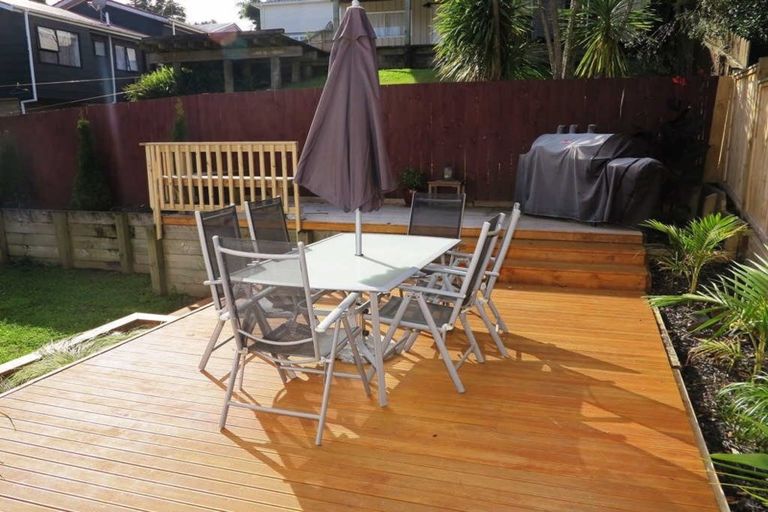 Photo of property in 2/29 Beaudine Avenue, Glenfield, Auckland, 0629