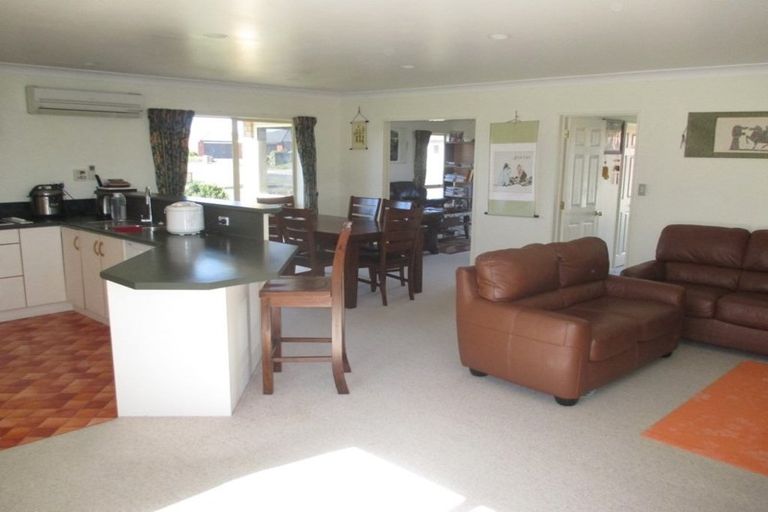 Photo of property in 3 Cairns Crescent, Rototuna, Hamilton, 3210