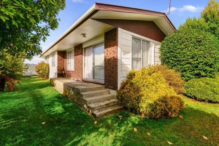 Photo of property in 10a Pharoah Place, Pomare, Rotorua, 3015