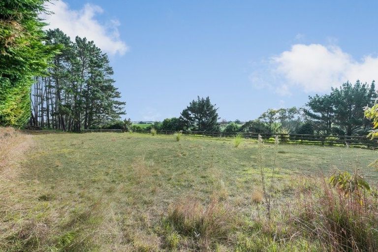 Photo of property in 35 Marae O Rehia Road, Karioitahi, Waiuku, 2683