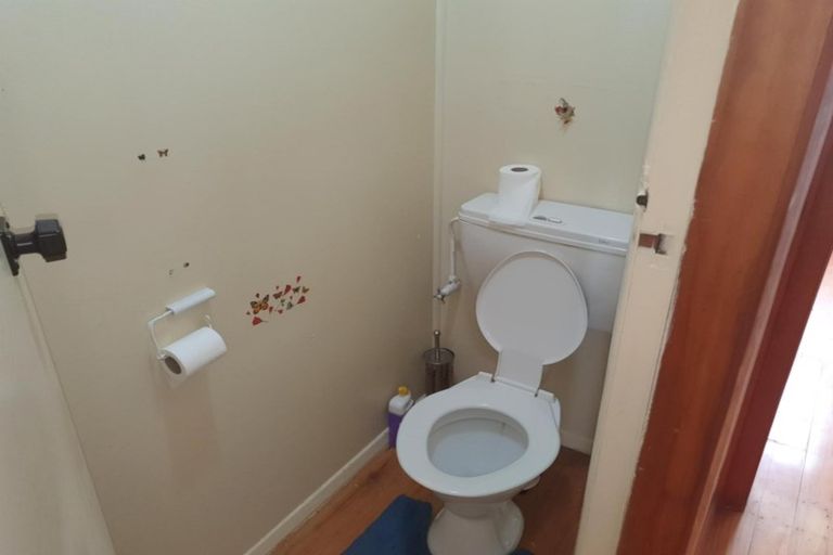 Photo of property in 92 Cook Street, Marfell, New Plymouth, 4310