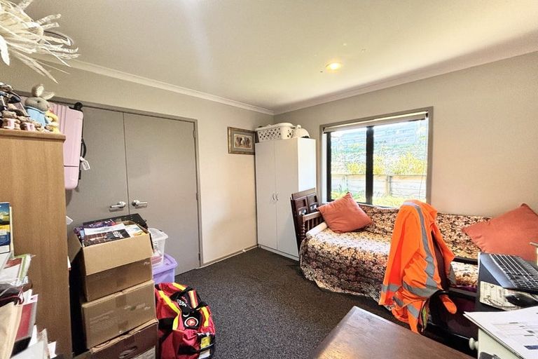 Photo of property in 35 Percy Kinsman Crescent, Riverstone Terraces, Upper Hutt, 5018