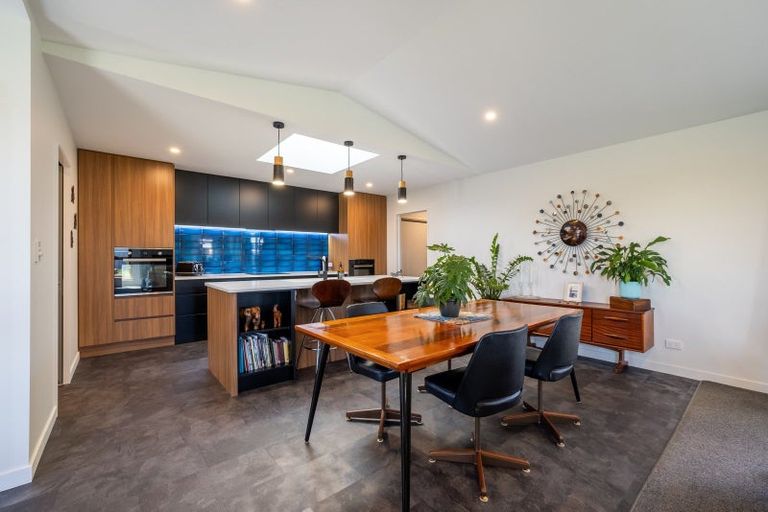 Photo of property in 2 Deans Place, Amberley, 7410