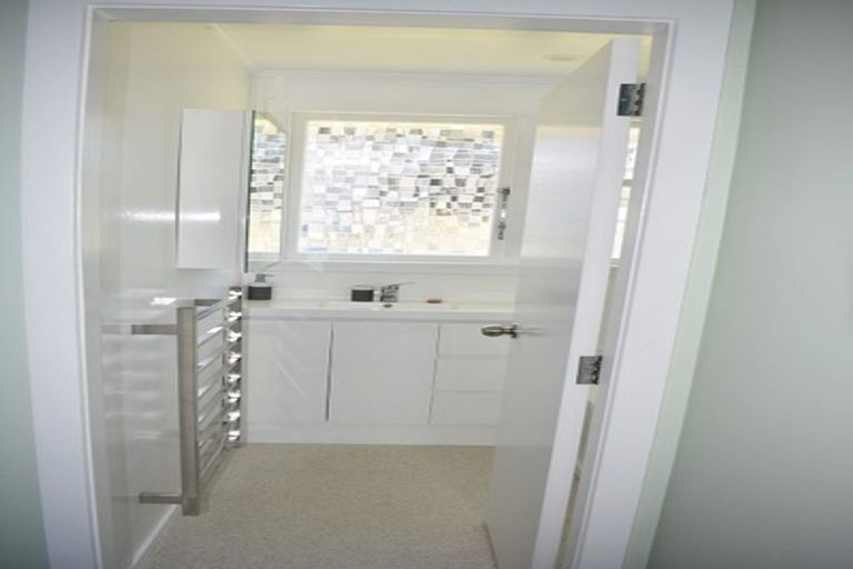 Photo of property in 9 Pomare Place, Spotswood, New Plymouth, 4310