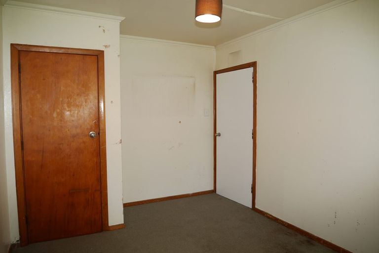 Photo of property in 7-9 York Place, Cannons Creek, Porirua, 5024