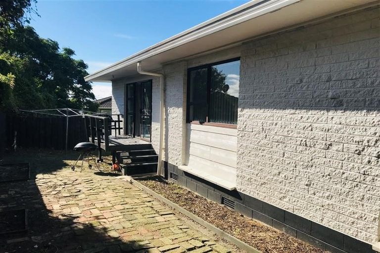 Photo of property in 2/355 Roscommon Road, Clendon Park, Auckland, 2103