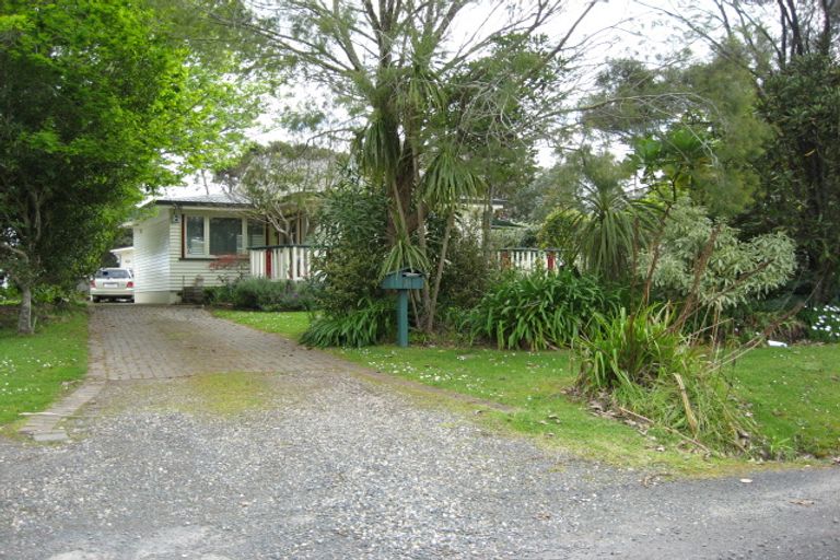 Photo of property in 11 Holgate Avenue, Herald Island, Auckland, 0618