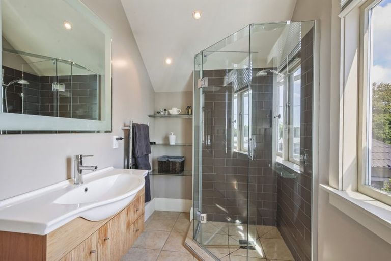 Photo of property in 35 Aylmer Street, Somerfield, Christchurch, 8024