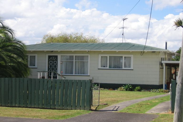 Photo of property in 4/17 Queen Mary Avenue, New Lynn, Auckland, 0600