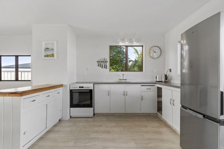 Photo of property in 309 Linton Crescent, Whangamata, 3620