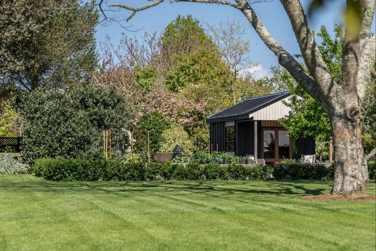 Photo of property in 1 De La Mare Drive, Leamington, Cambridge, 3432