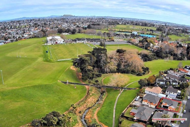 Photo of property in 49 De Quincey Terrace, Highland Park, Auckland, 2010