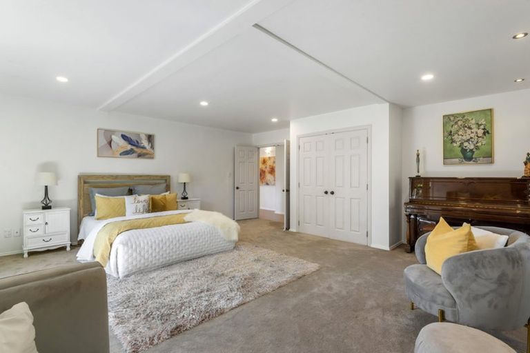 Photo of property in 11 Houhere Close, Albany, Auckland, 0632