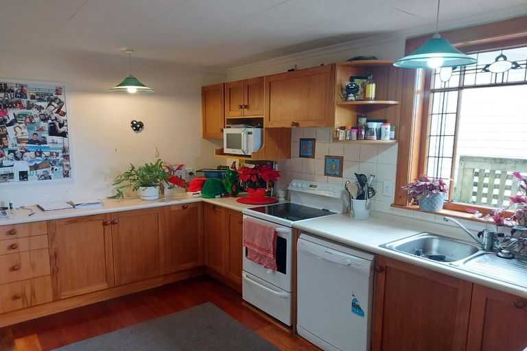 Photo of property in 5 Collingwood Street, Waterloo, Lower Hutt, 5011