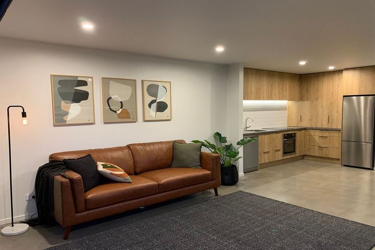 Photo of property in 9 Lyn Street, Lynmouth, New Plymouth, 4310